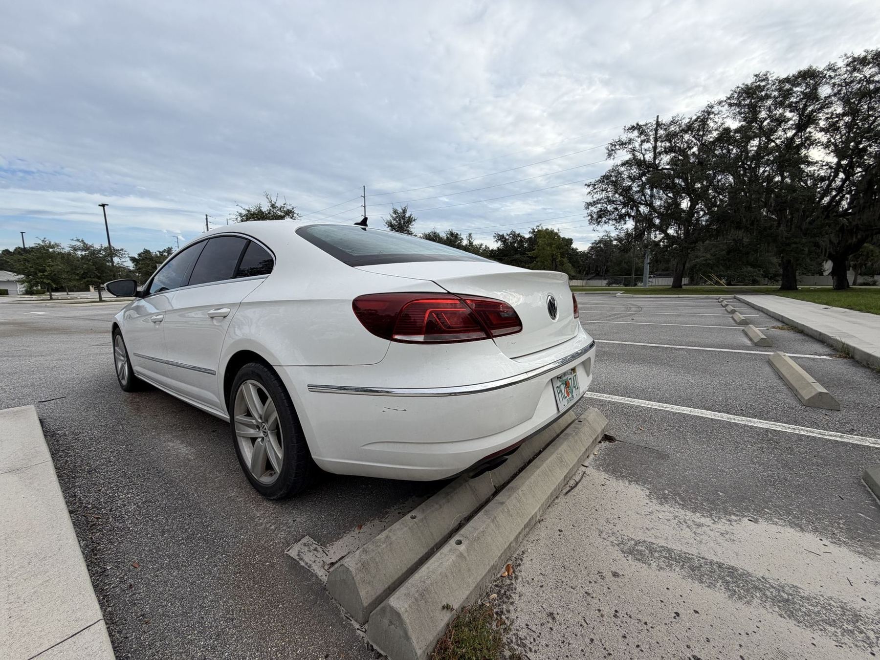 Vehicle photo 5