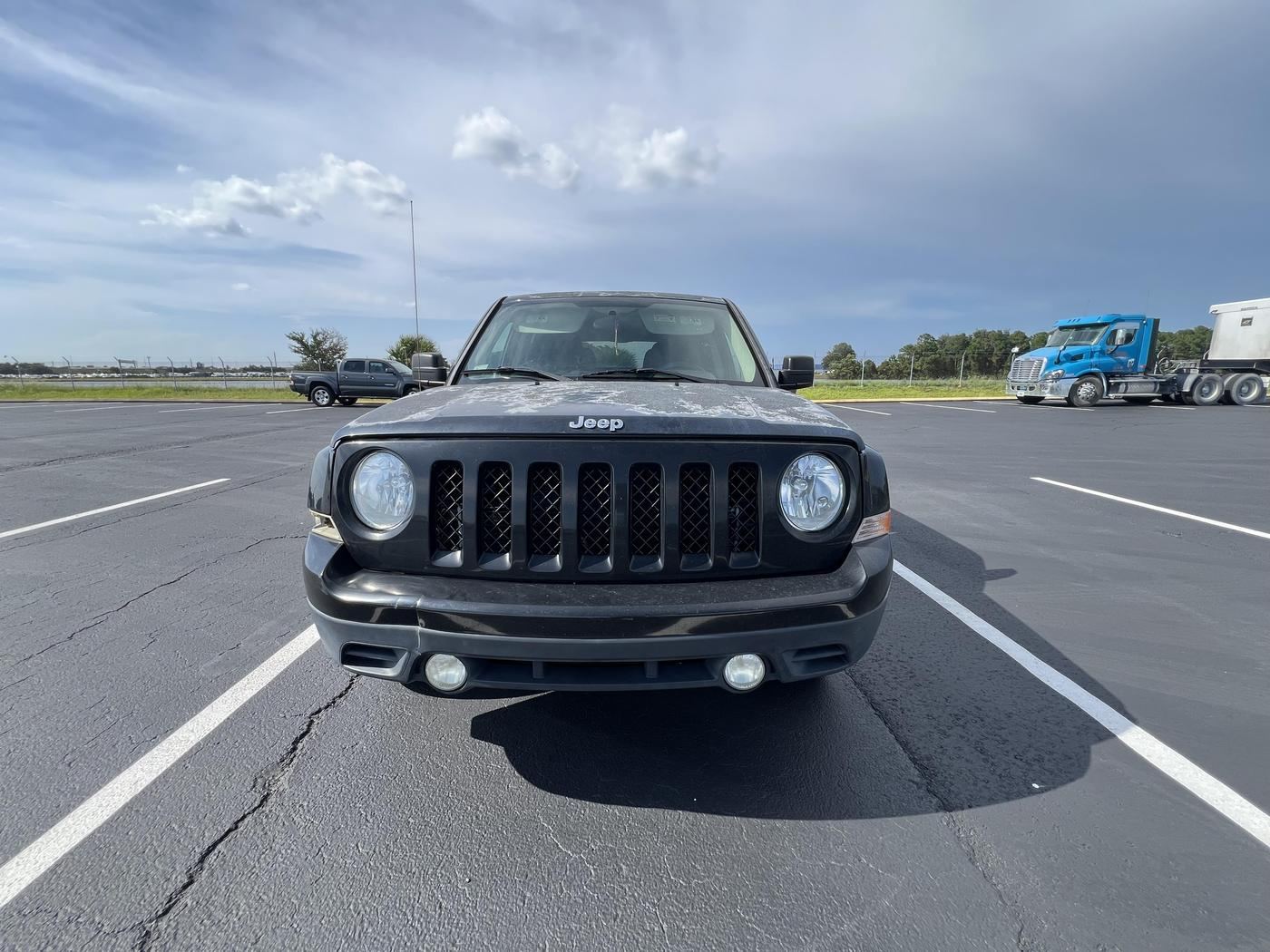 Vehicle photo 2