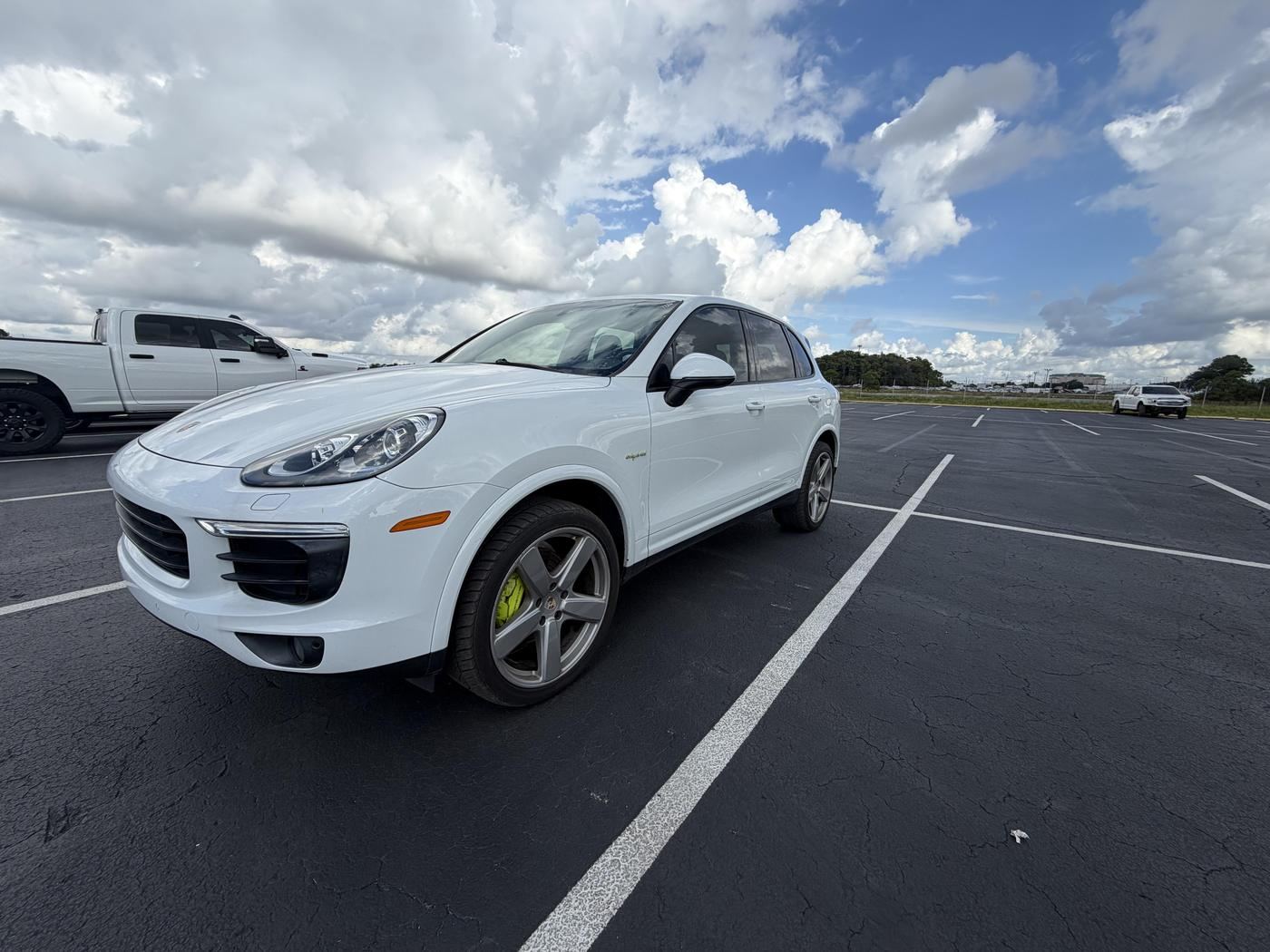 Vehicle photo 2