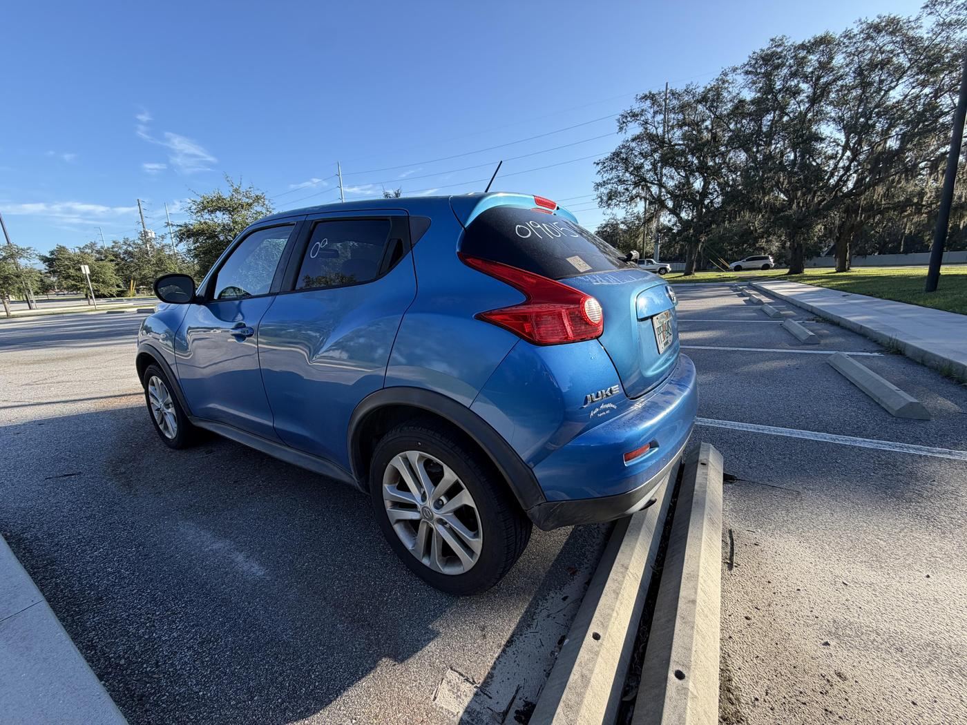 Vehicle photo 5